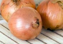  yellow   fresh   onion 