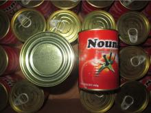 Canned tomato paste