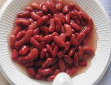 Canned red kidney beans in brine/tomato sauce