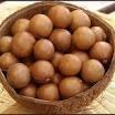 Raw and Roasted Macadamia Nuts