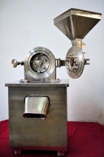 cereals crusher/ cereals crushing machine/ cereals puverizing machine