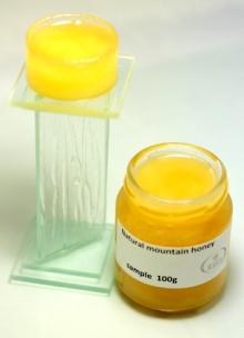Natural mountain honey