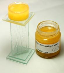 Natural sweet  clover   honey 
