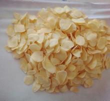 Dehydrated garlic flake