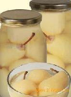 Whole Williams pears in jar