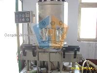 Balanced pressure filling machine