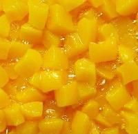 canned yellow peach dices in syrup20*20mm