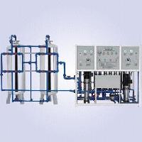 REVERSE OSMOSIS EQUIPMENT 300-700LPH WITH SS304 filter tank