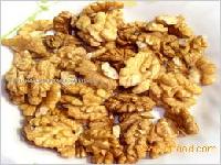 Walnut kernels