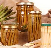 WHITE AND GREEN ASPARAGUS