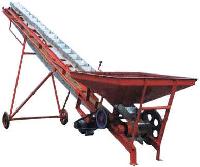 Raw material conveyer