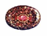  EGG - SHAPED   BOX  SPICED CRUNCHY CANDY