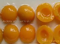 Canned yellow peach