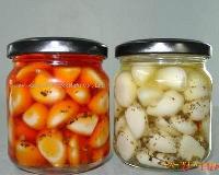 garlic in (chilli) oil with herbs