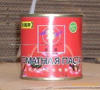 Canned tomato paste