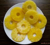 canned pineapple slices
