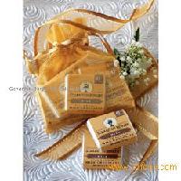 20 Gold Organza 5 Gram Square Sachets