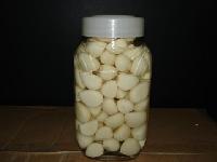  Peeled   Garlic   Cloves  in  Brine 