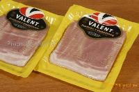 Slice  smoked   bacon 
