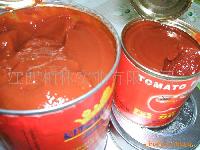 canned tomato paste