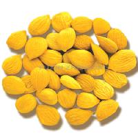  Bitter   Apricot   Kernels  (almond)