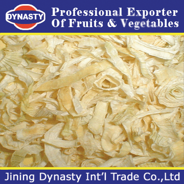 Yellow onion flakes