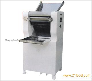 RM-100 Kneading machine